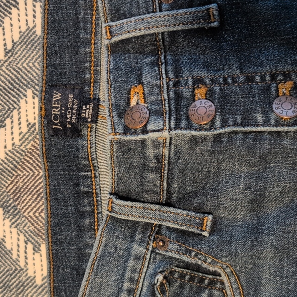 JCREW 9" Mid Rise Skinny - Picture 4 of 8